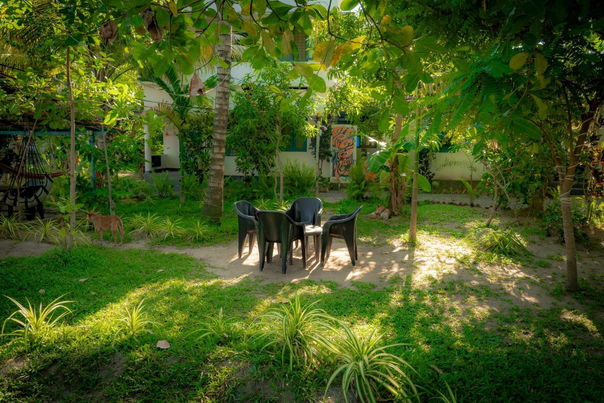 Albergue Cliff & Coral Varkala Exterior foto