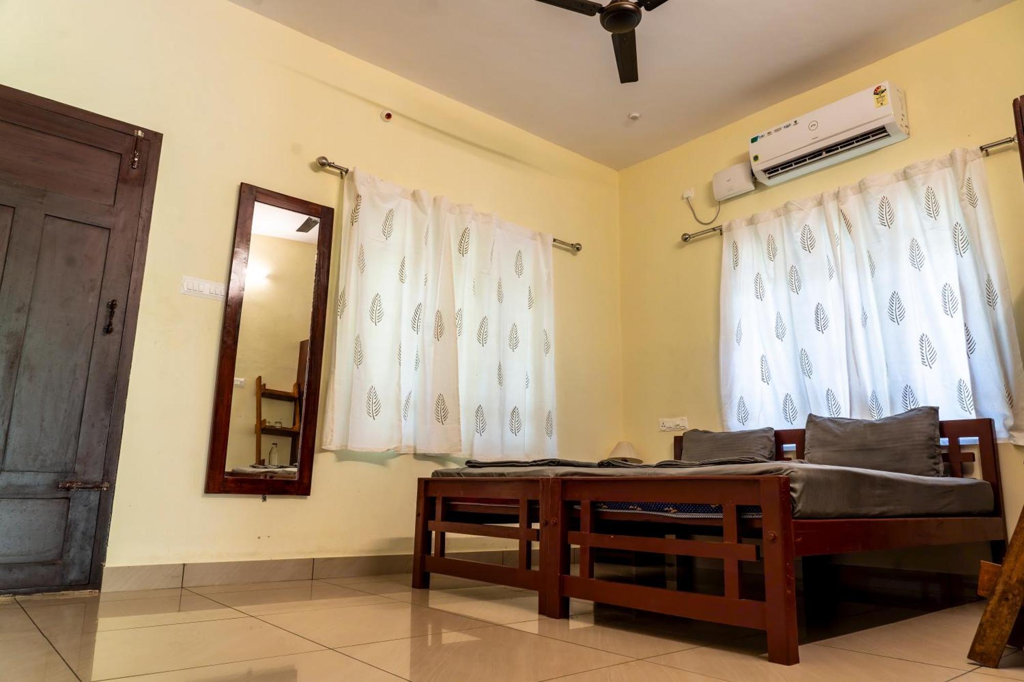 Albergue Cliff & Coral Varkala Exterior foto